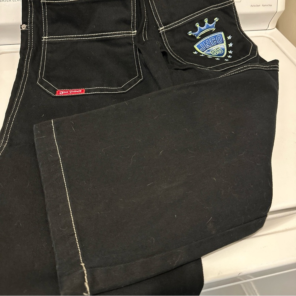 BLACK JNCO boys/girls sz 10 jeans in new condition. Waist 29..leg=19in around